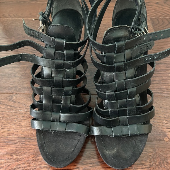 Ankle sandals - Picture 1 of 6